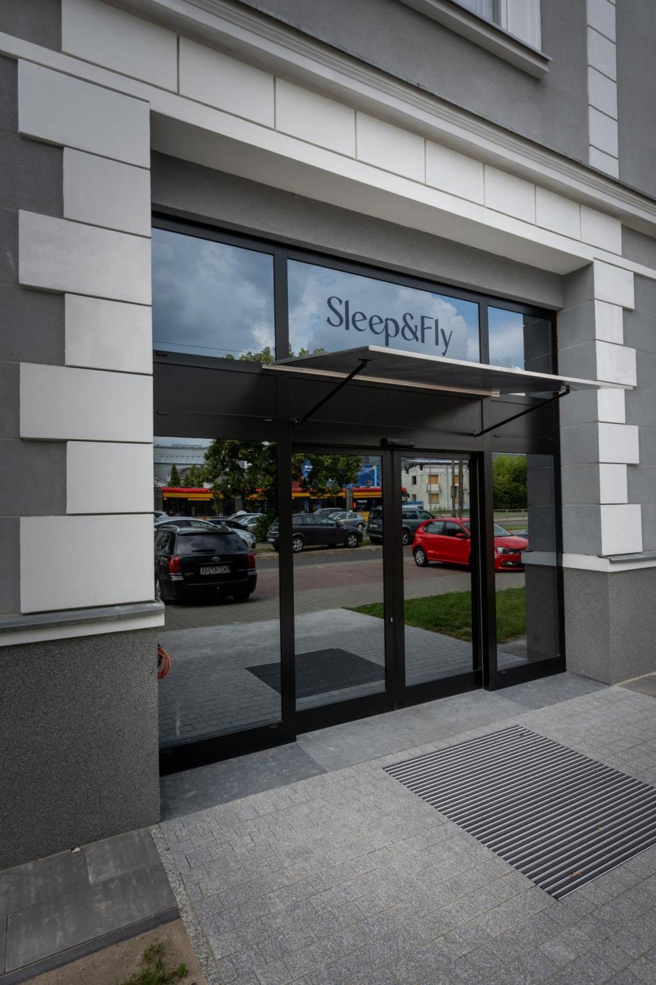Sleep&Fly Okecie Warsaw Airport Bed and Breakfast Exteriör bild